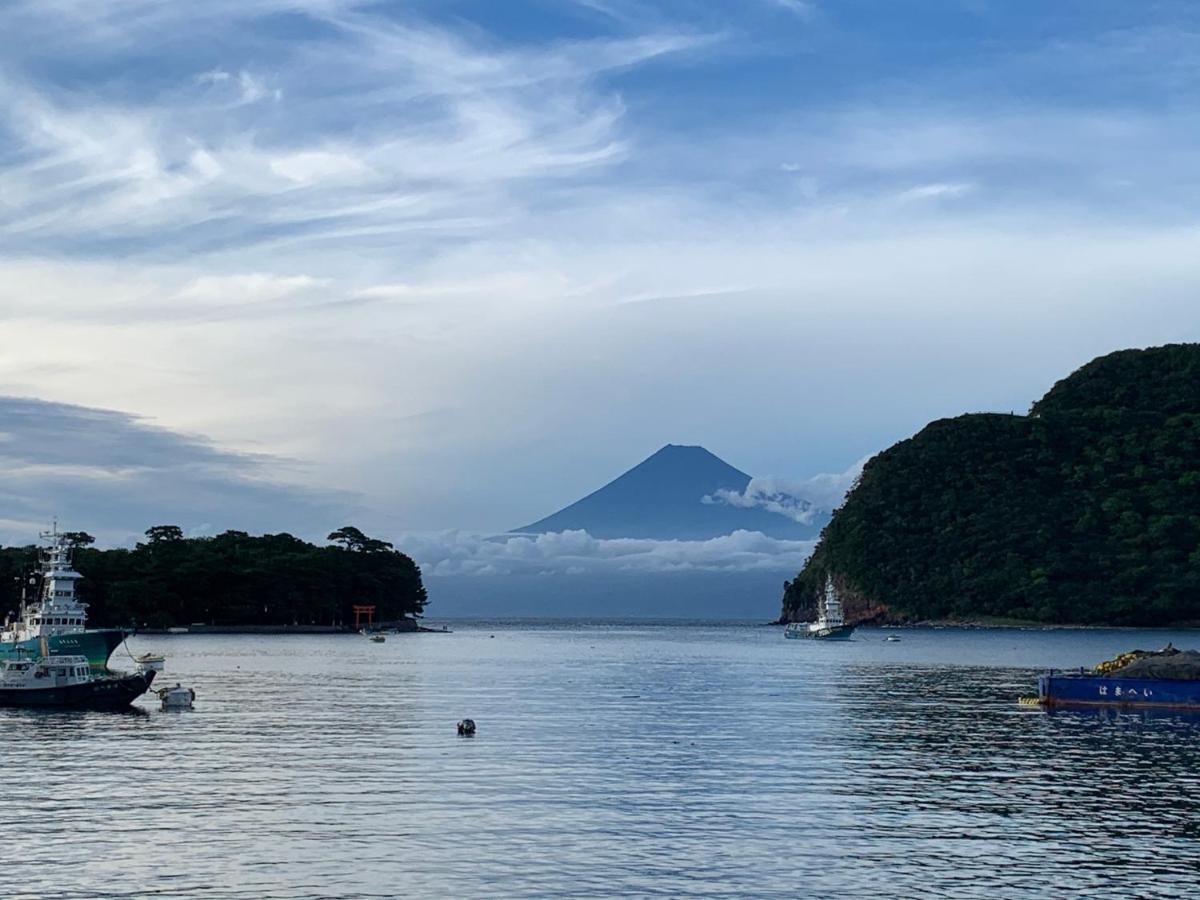 Uminca ウミンカ Villa Numazu Bagian luar foto