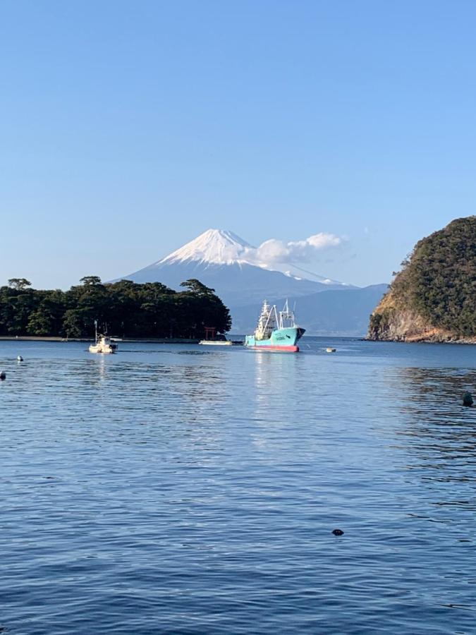 Uminca ウミンカ Villa Numazu Bagian luar foto